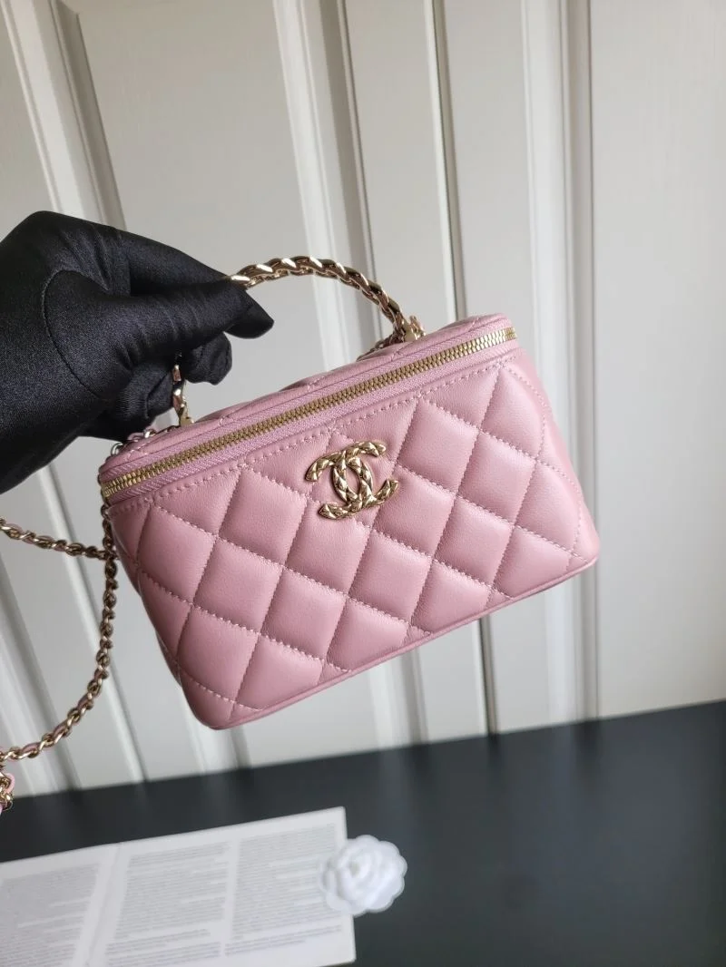 Effortless Chanel Cosmetic Bags 55122