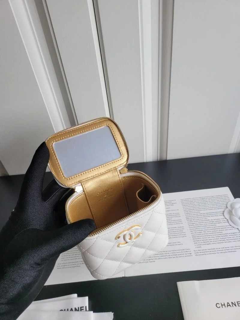 Youthful Chanel Cosmetic Bags 55051