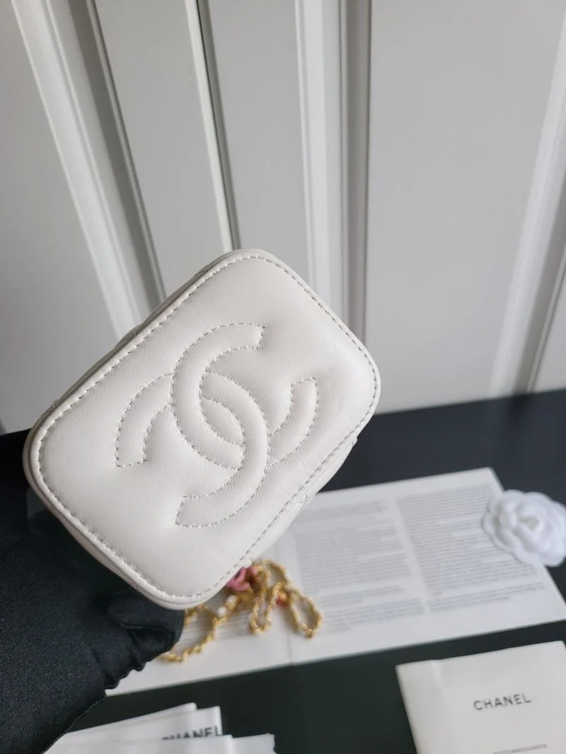 Youthful Chanel Cosmetic Bags 55051