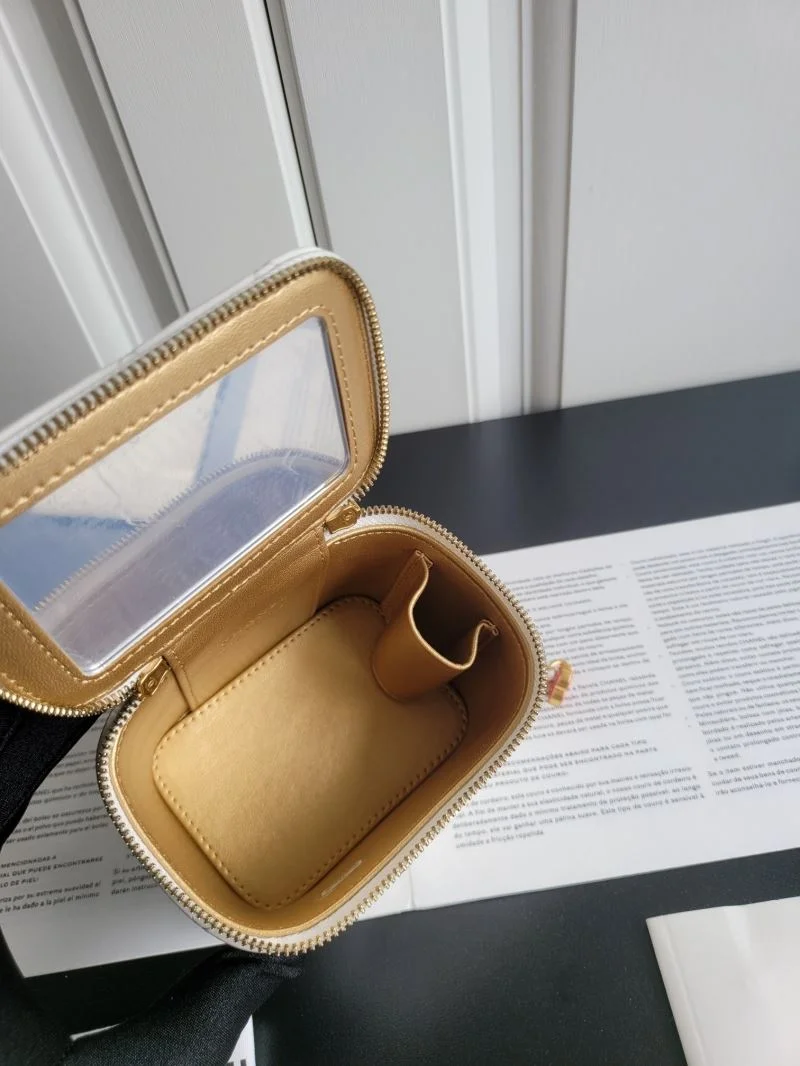 Youthful Chanel Cosmetic Bags 55051
