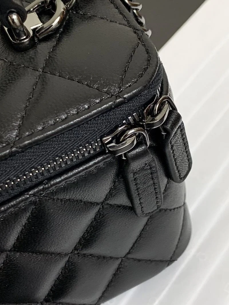 Refined Chanel Cosmetic Bags 55044