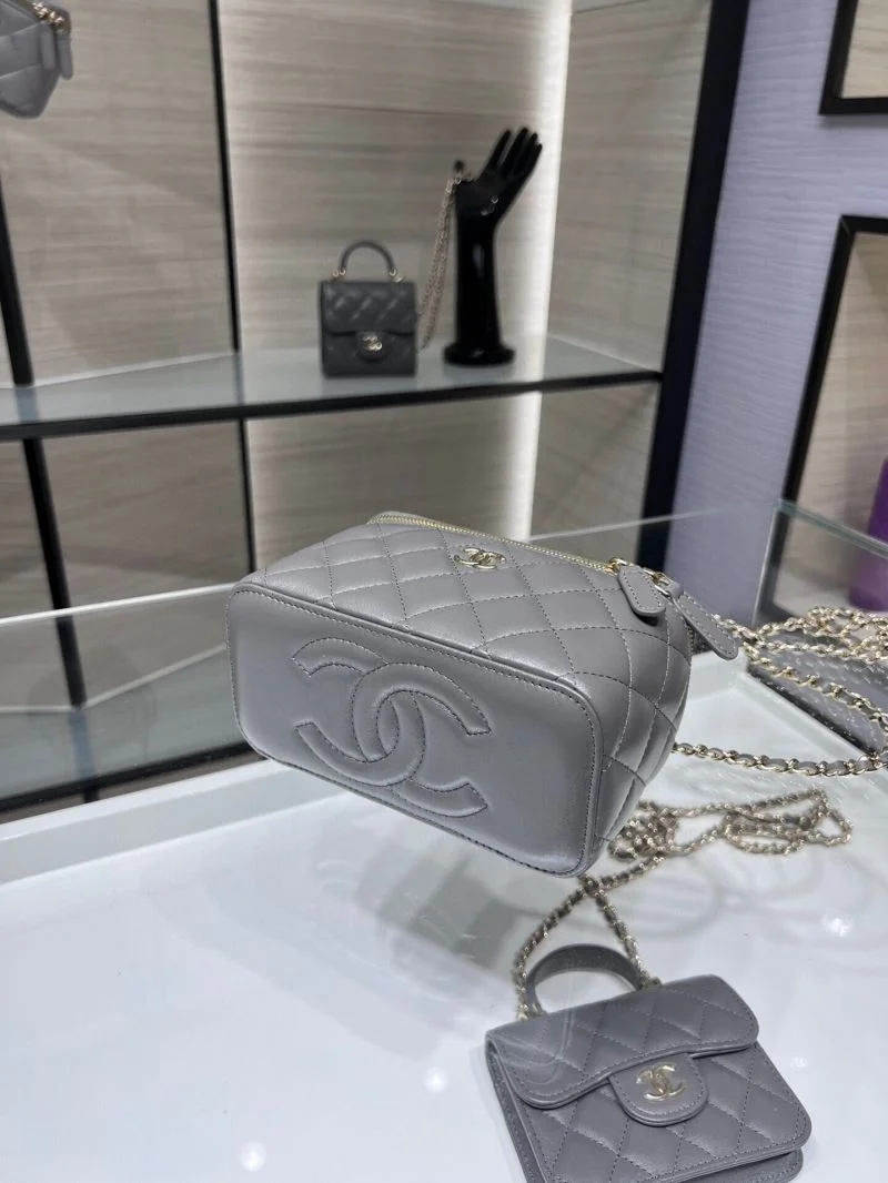 Comfortable Chanel Cosmetic Bags 55040