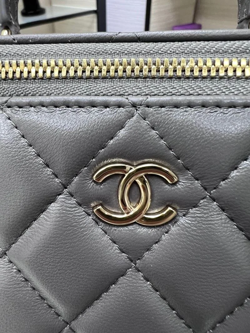 Comfortable Chanel Cosmetic Bags 55040
