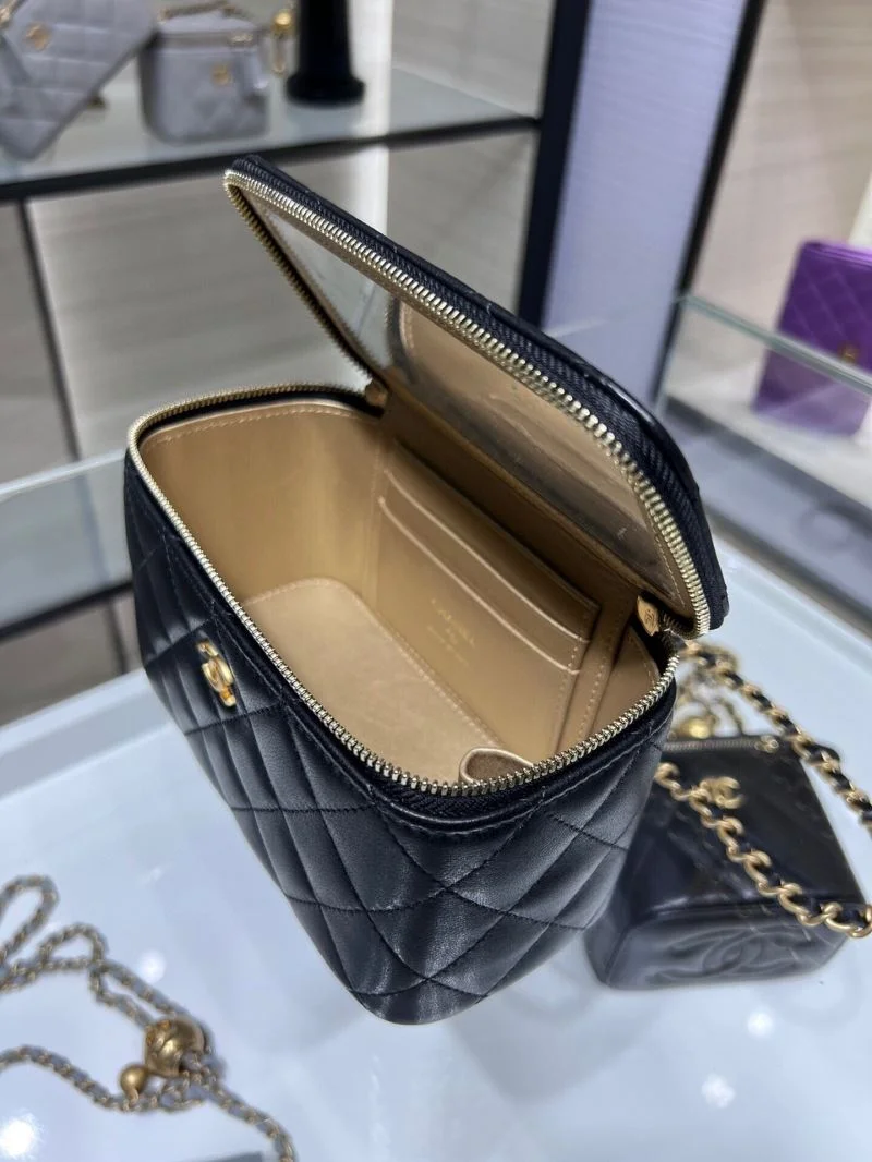 Chanel Cosmetic Bags Fashionable 55042