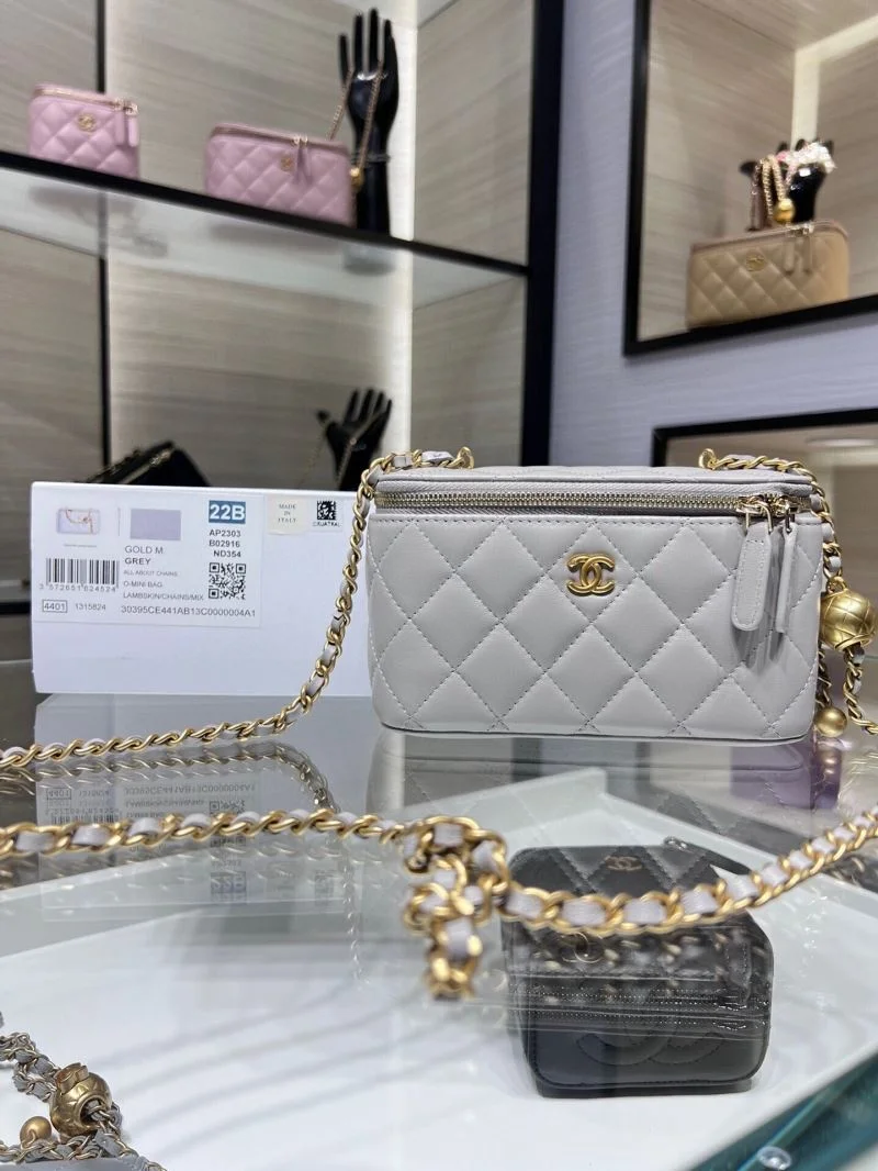 Chanel Cosmetic Bags Refined 55035