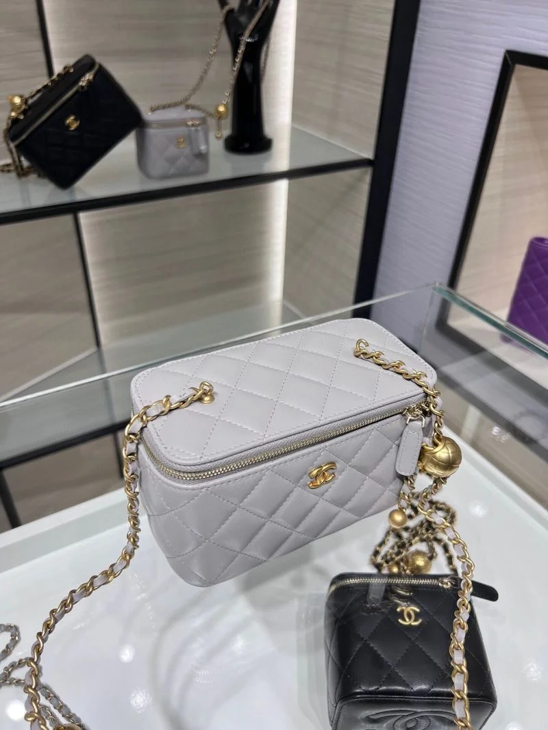 Chanel Cosmetic Bags Refined 55035