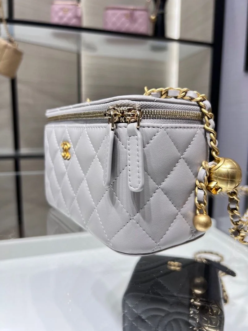 Chanel Cosmetic Bags Refined 55035