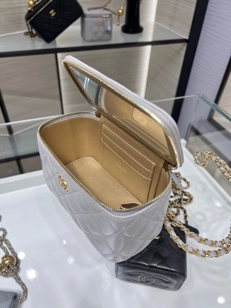 Chanel Cosmetic Bags Refined 55035
