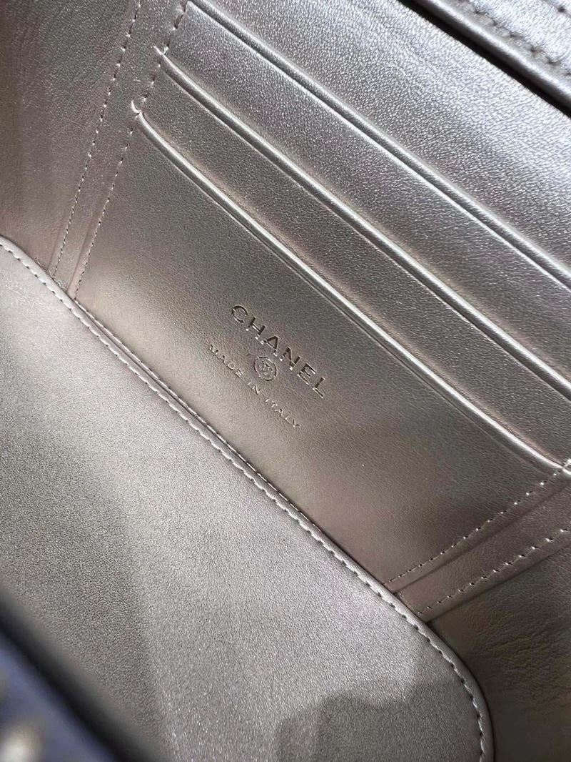 Chanel Cosmetic Bags Refined 55035