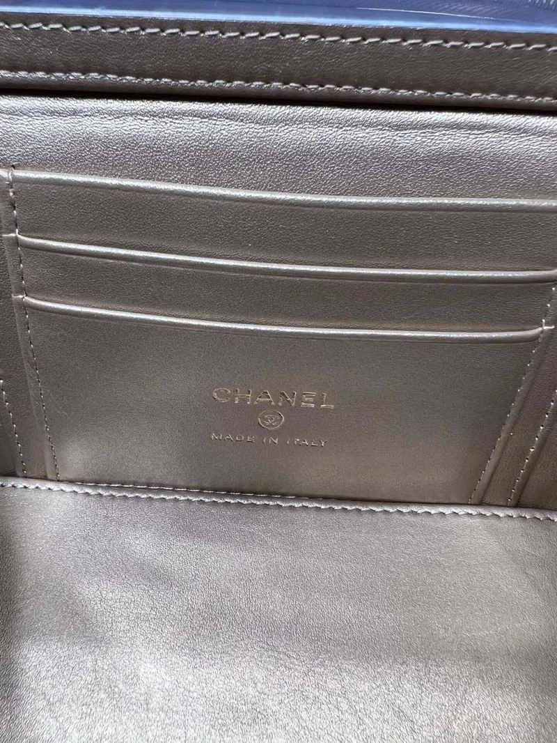 Chanel Cosmetic Bags Neat 55039