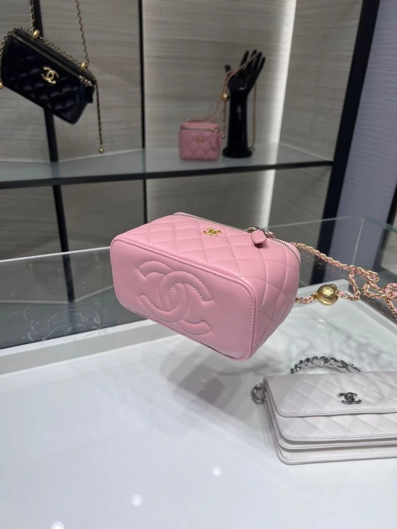 Seasonal Chanel Cosmetic Bags 55033