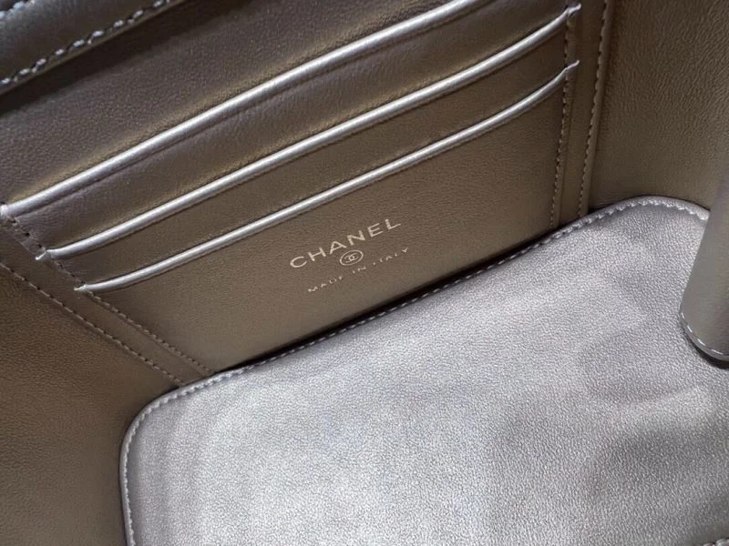 Seasonal Chanel Cosmetic Bags 55033