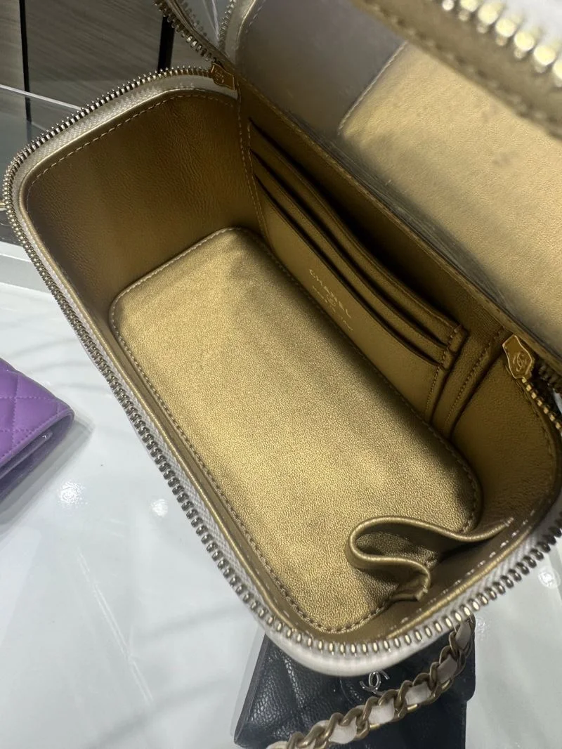 Chanel Cosmetic Bags Premium 55029