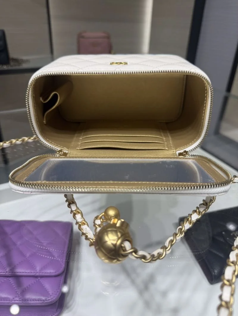 Chanel Cosmetic Bags Premium 55029