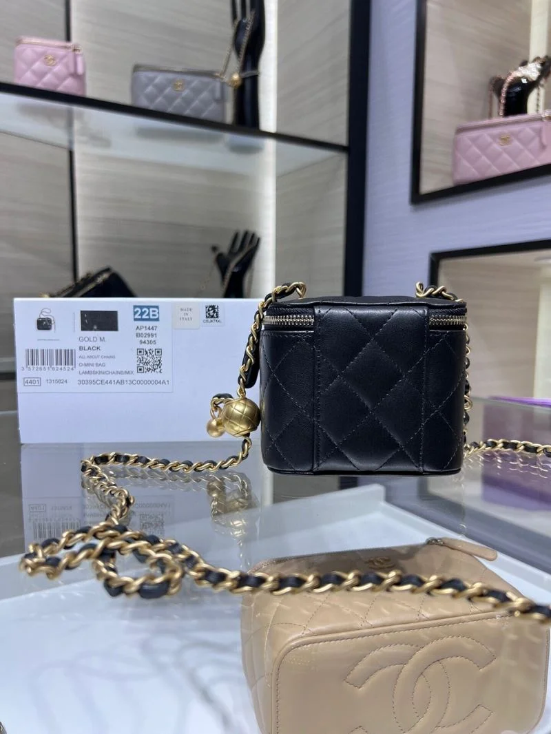 Chanel Cosmetic Bags Sporty 55030