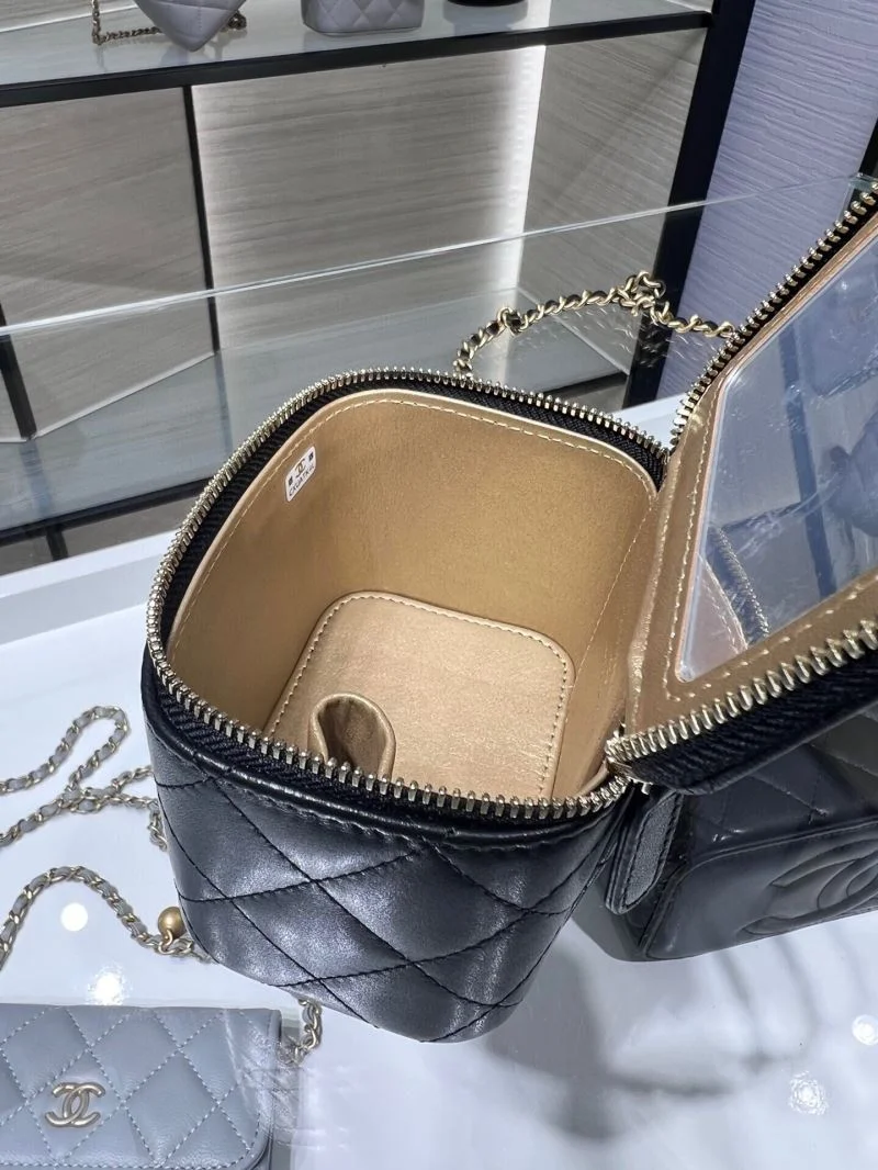 Chanel Cosmetic Bags Sporty 55030