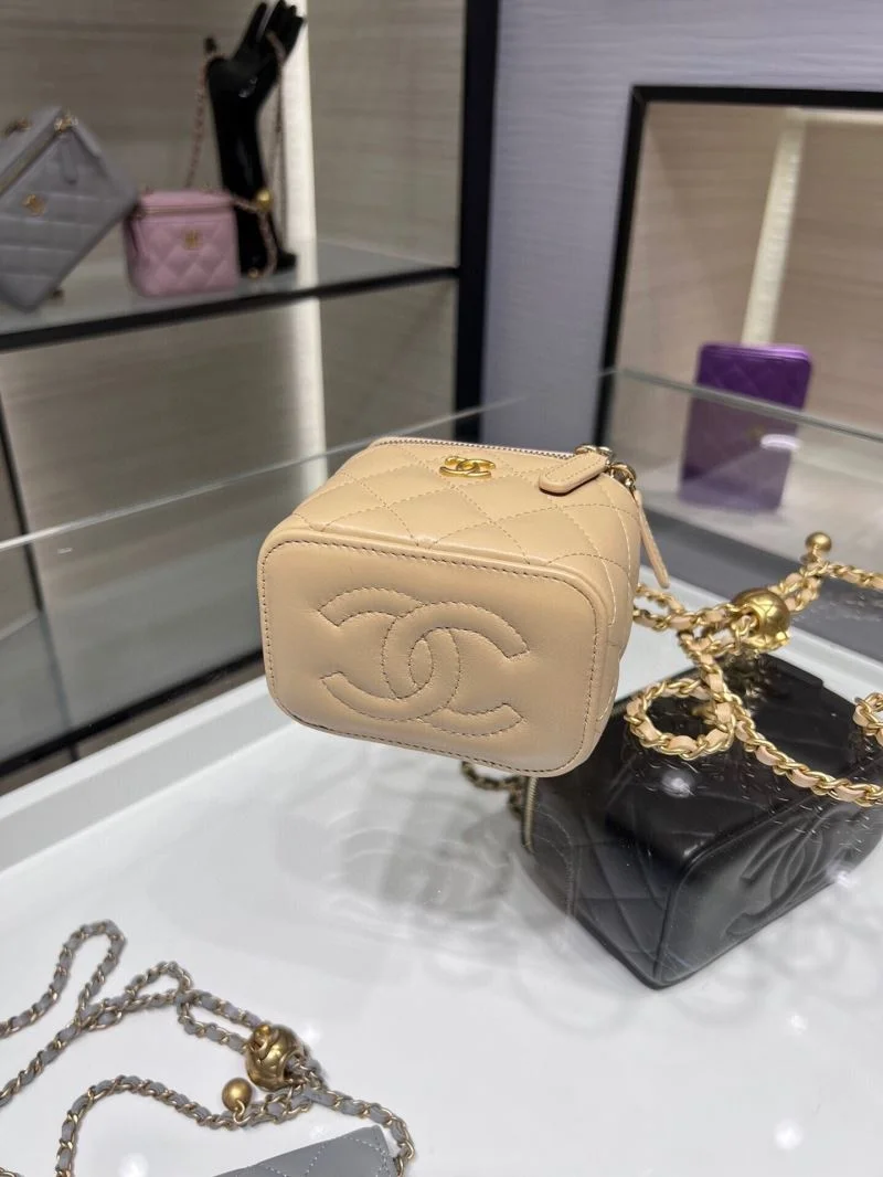 Chanel Cosmetic Bags FreshLook 55027