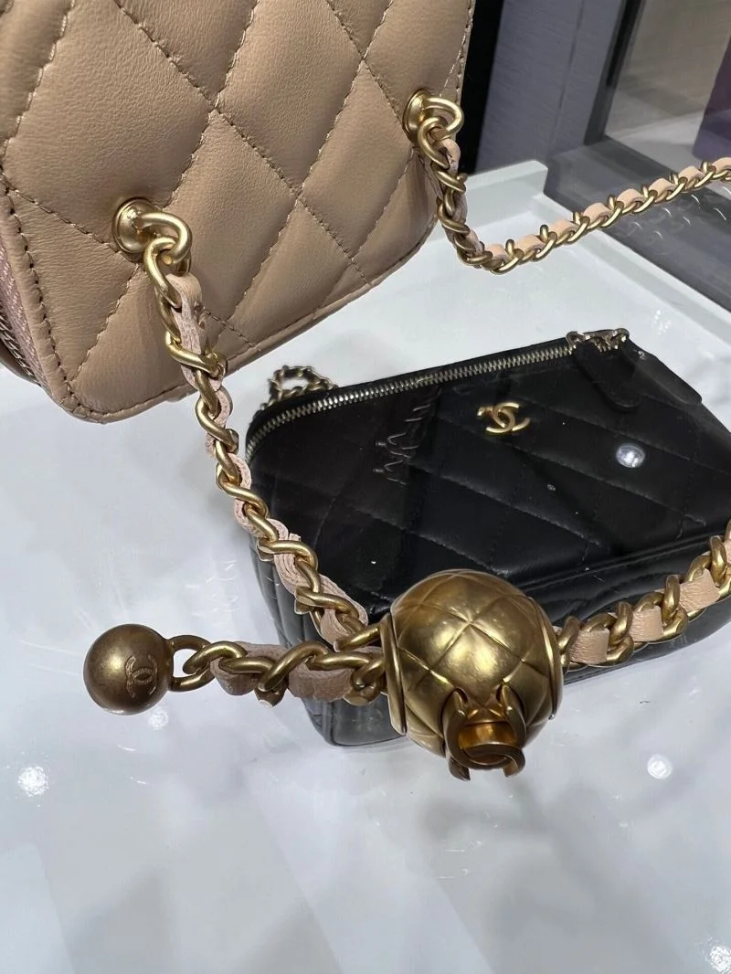 Chanel Cosmetic Bags FreshLook 55027