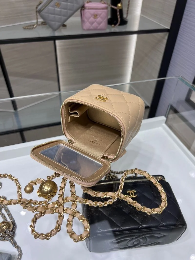Chanel Cosmetic Bags FreshLook 55027