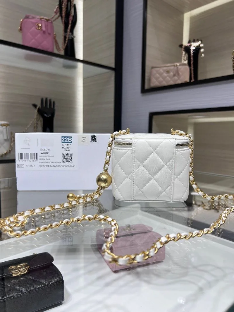 Chanel Cosmetic Bags Cozy 55059