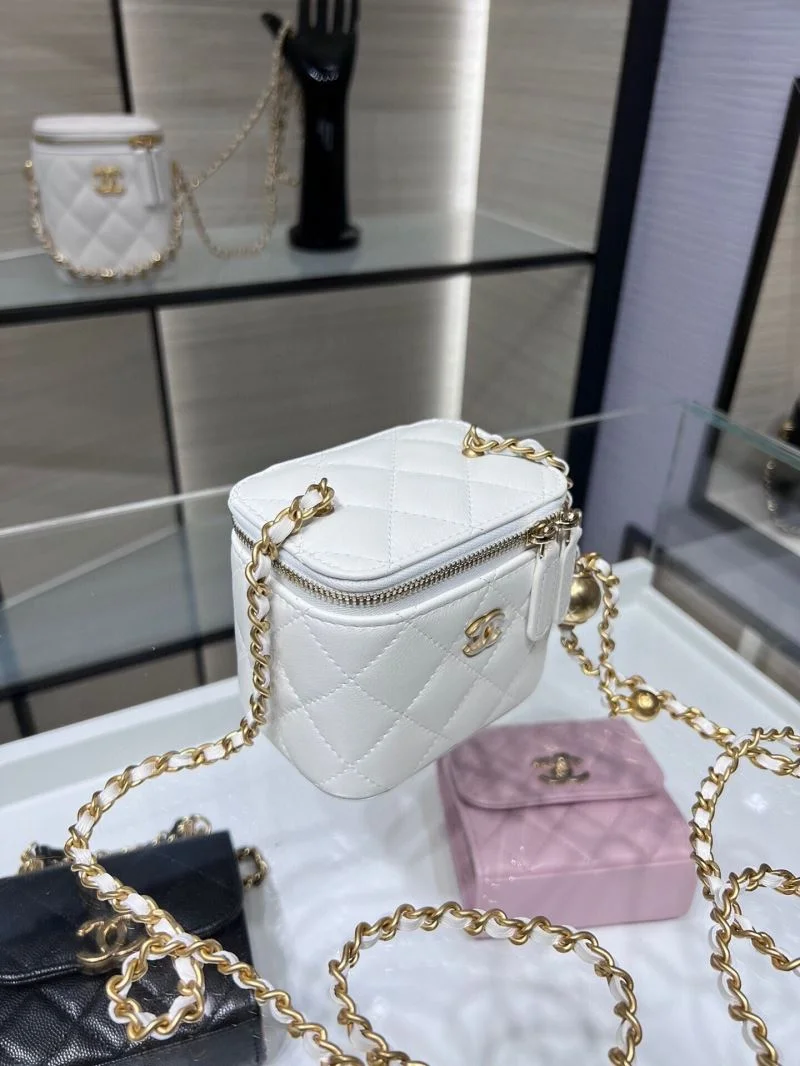 Chanel Cosmetic Bags Cozy 55059