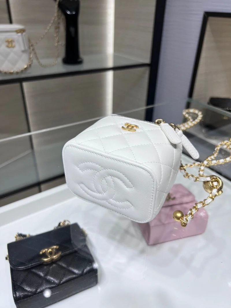 Chanel Cosmetic Bags Cozy 55059