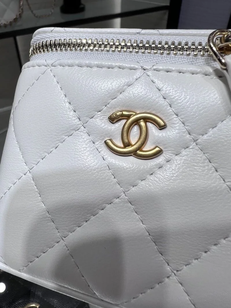 Chanel Cosmetic Bags Cozy 55059
