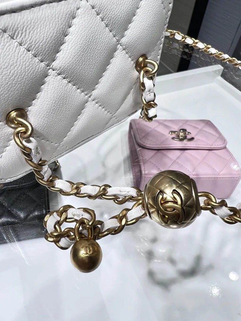 Chanel Cosmetic Bags Cozy 55059