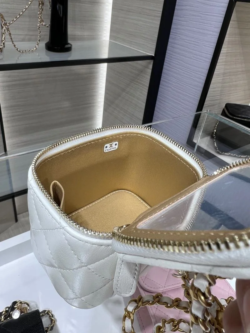 Chanel Cosmetic Bags Cozy 55059