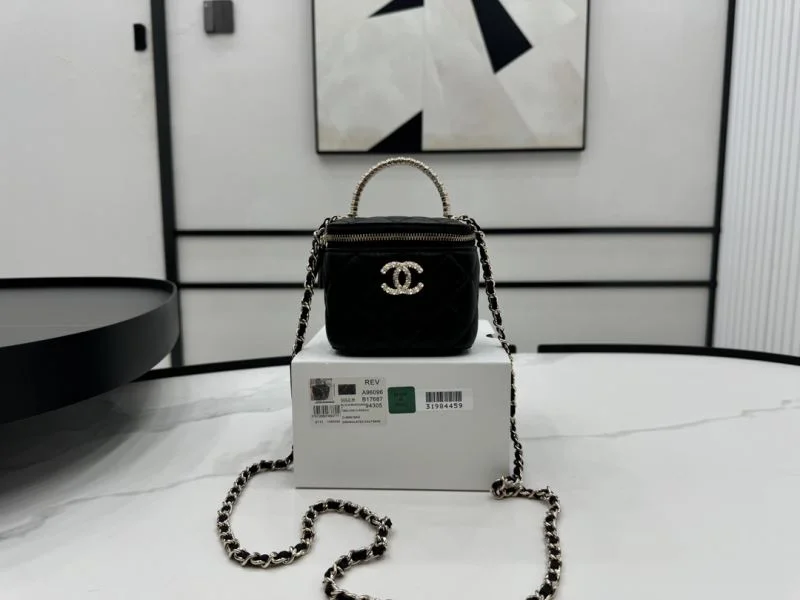 Chanel Cosmetic Bags FreshLook 55038