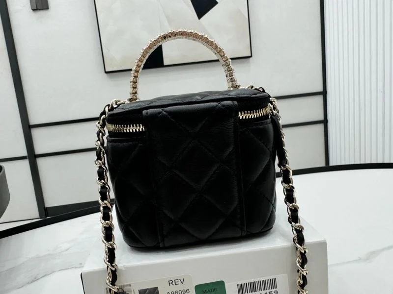 Chanel Cosmetic Bags FreshLook 55038
