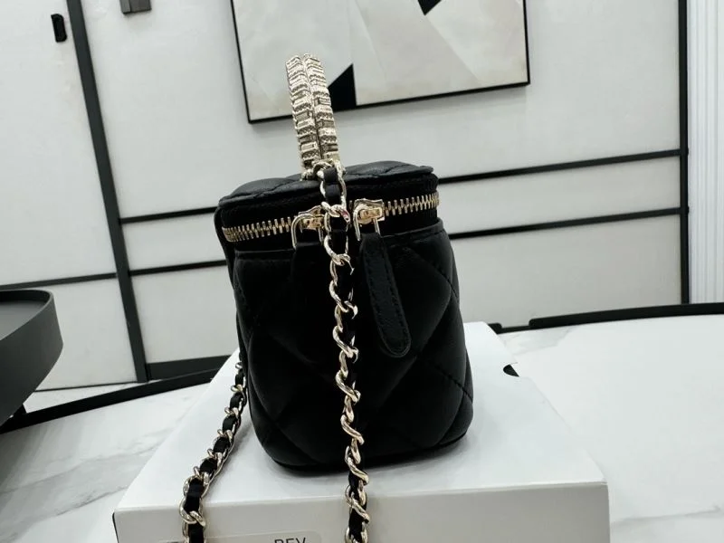 Chanel Cosmetic Bags FreshLook 55038