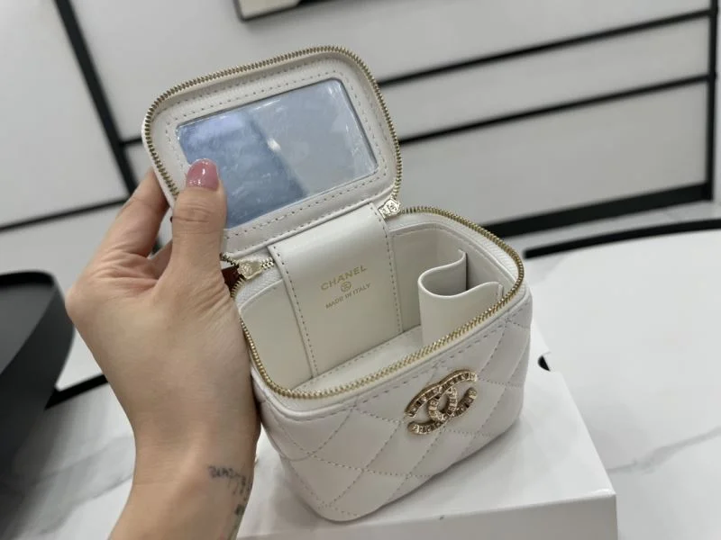Chanel Cosmetic Bags Colorful 55026