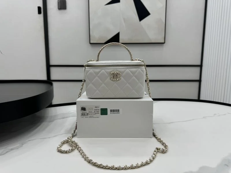 Sleek Chanel Cosmetic Bags 55020