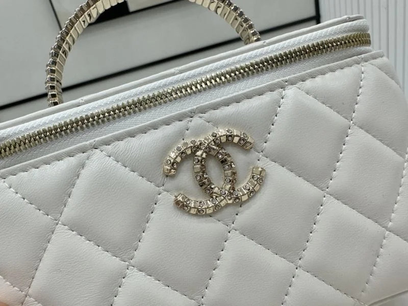 Sleek Chanel Cosmetic Bags 55020