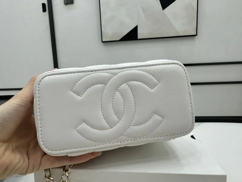 Sleek Chanel Cosmetic Bags 55020