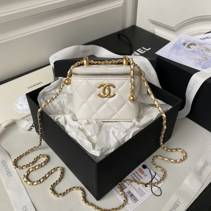 Chanel Cosmetic Bags ZipUp 55024