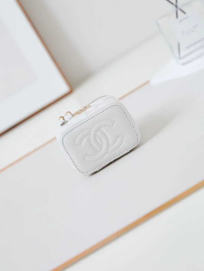 Flexible Chanel Cosmetic Bags 55017