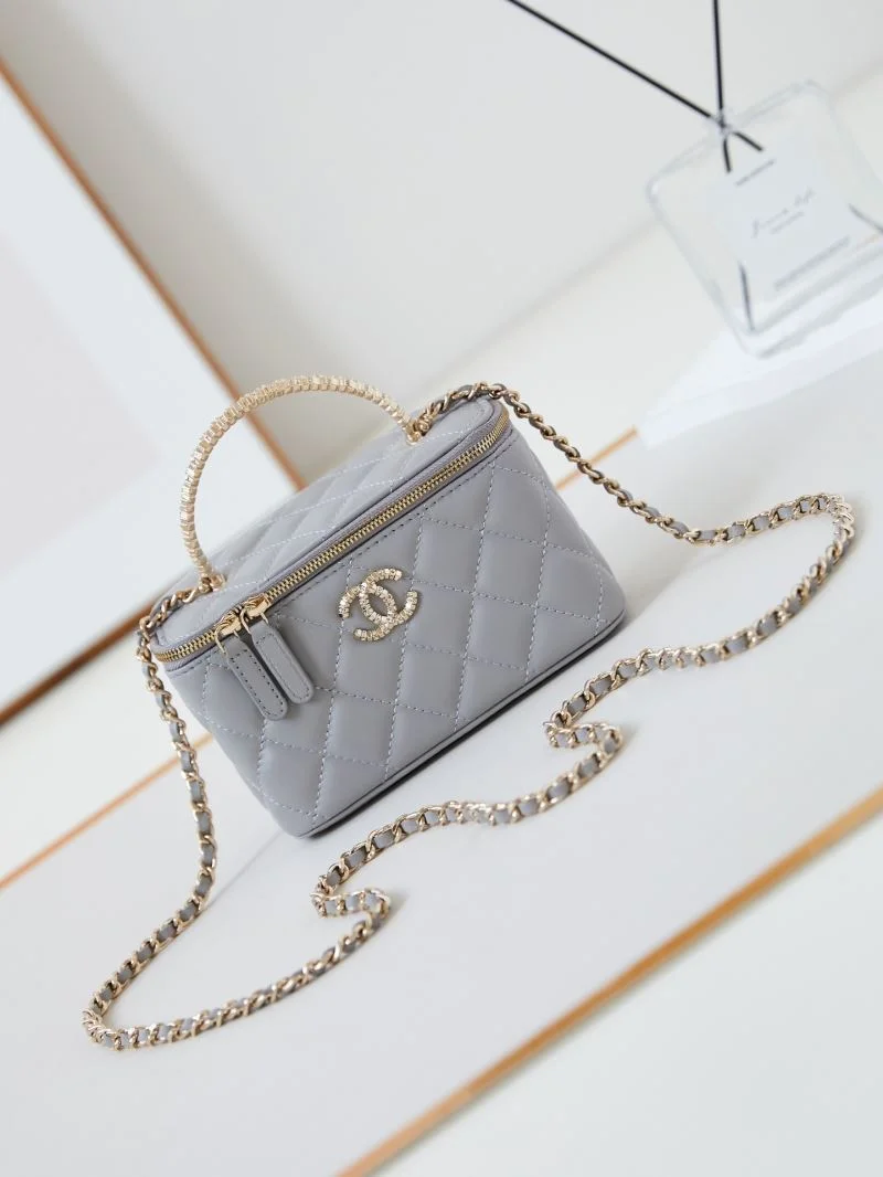 Chanel Cosmetic Bags Sophisticated 55014