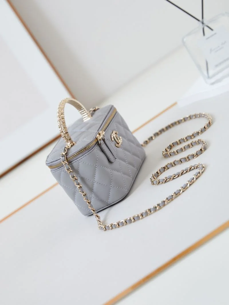 Chanel Cosmetic Bags Sophisticated 55014