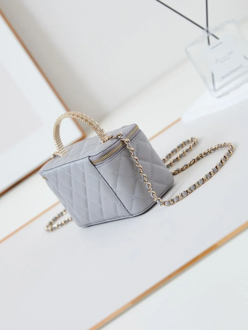 Chanel Cosmetic Bags Sophisticated 55014