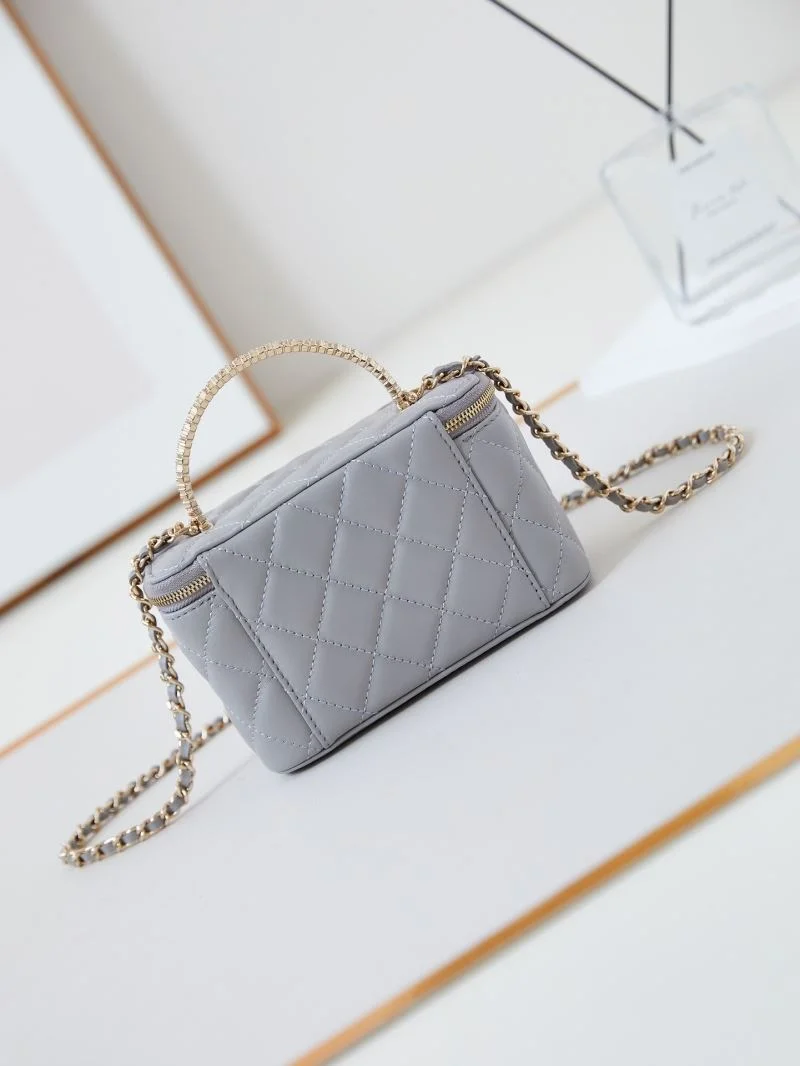 Chanel Cosmetic Bags Sophisticated 55014