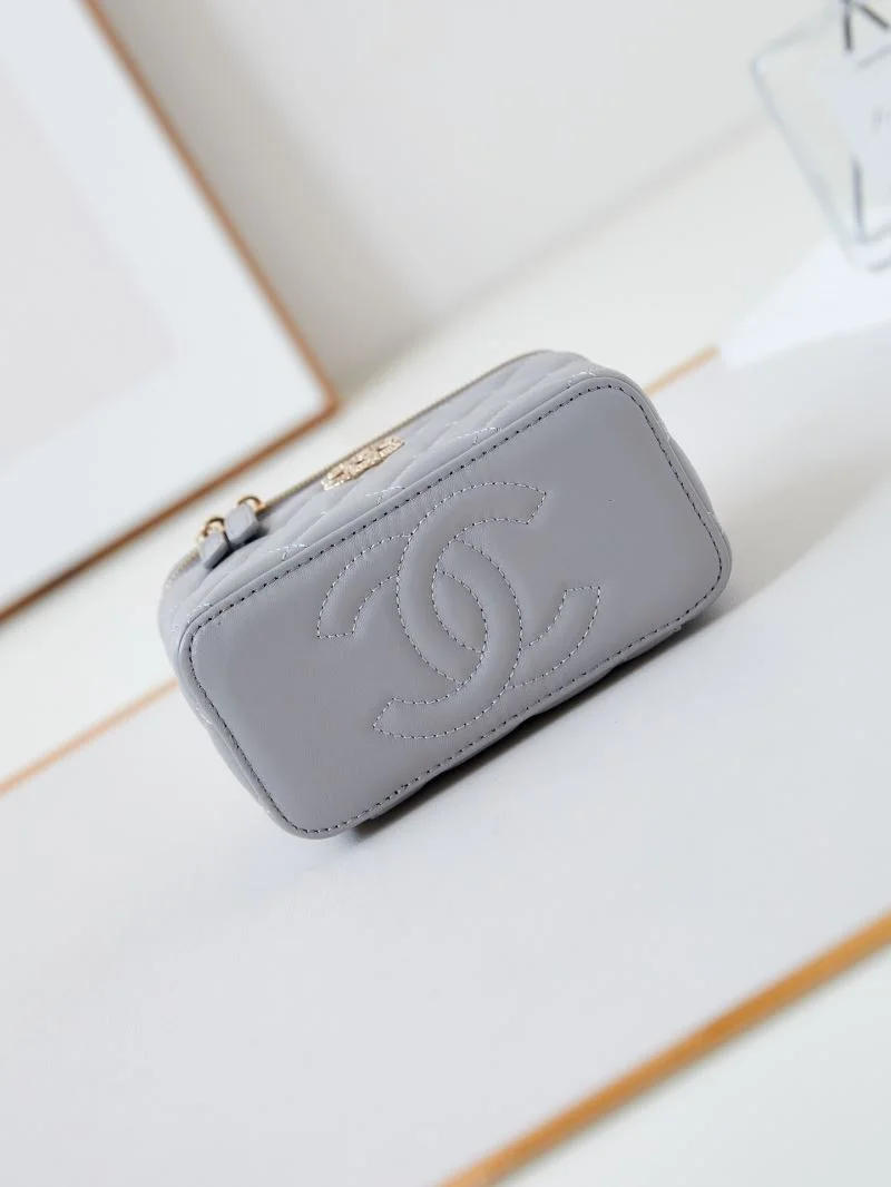 Chanel Cosmetic Bags Sophisticated 55014