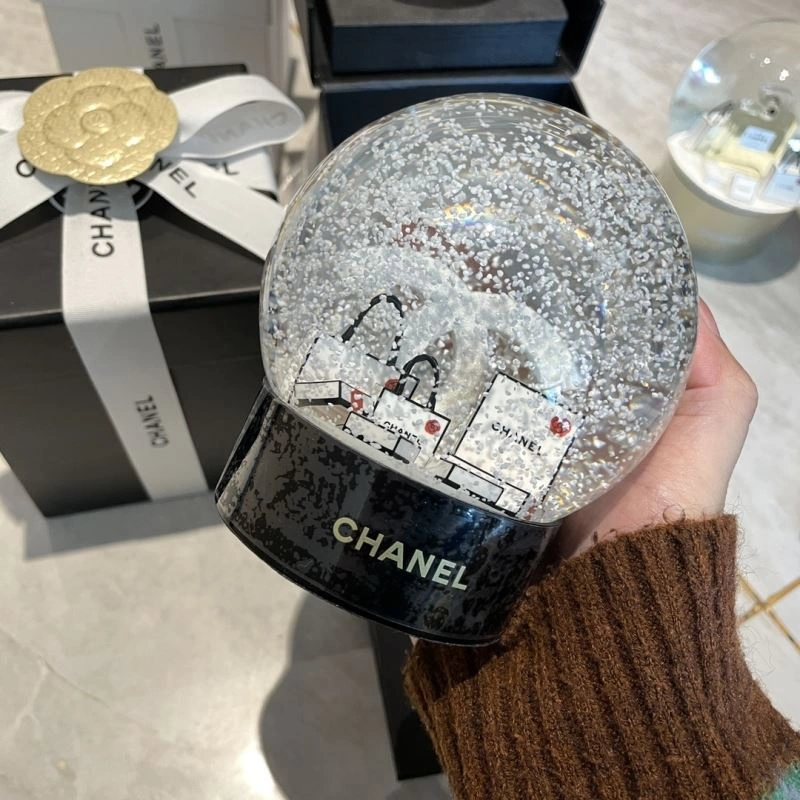Youthful Chanel Crystal Balls 262731