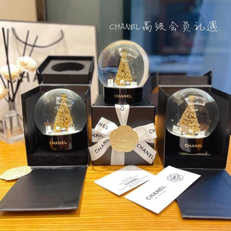Modern Chanel Crystal Balls 262720