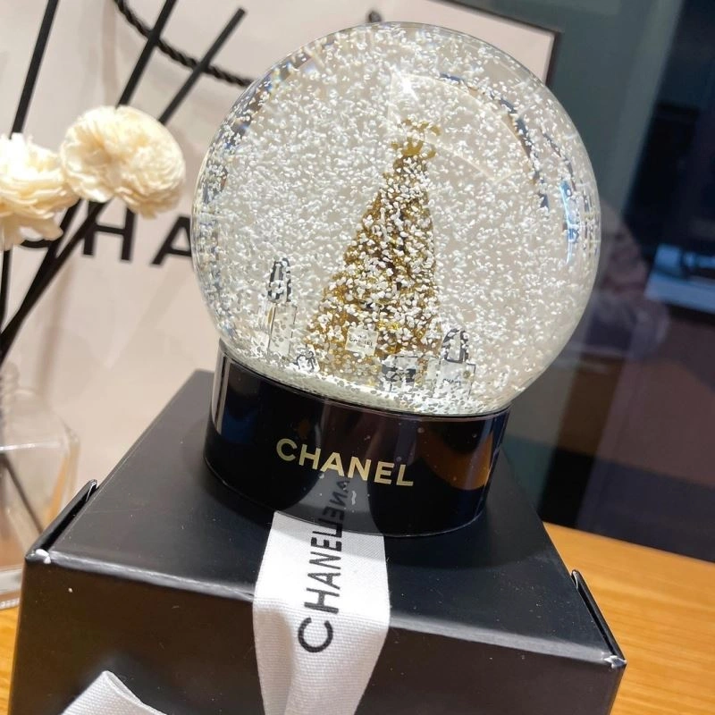 Modern Chanel Crystal Balls 262720
