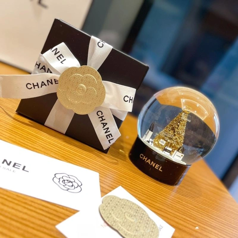 Modern Chanel Crystal Balls 262720