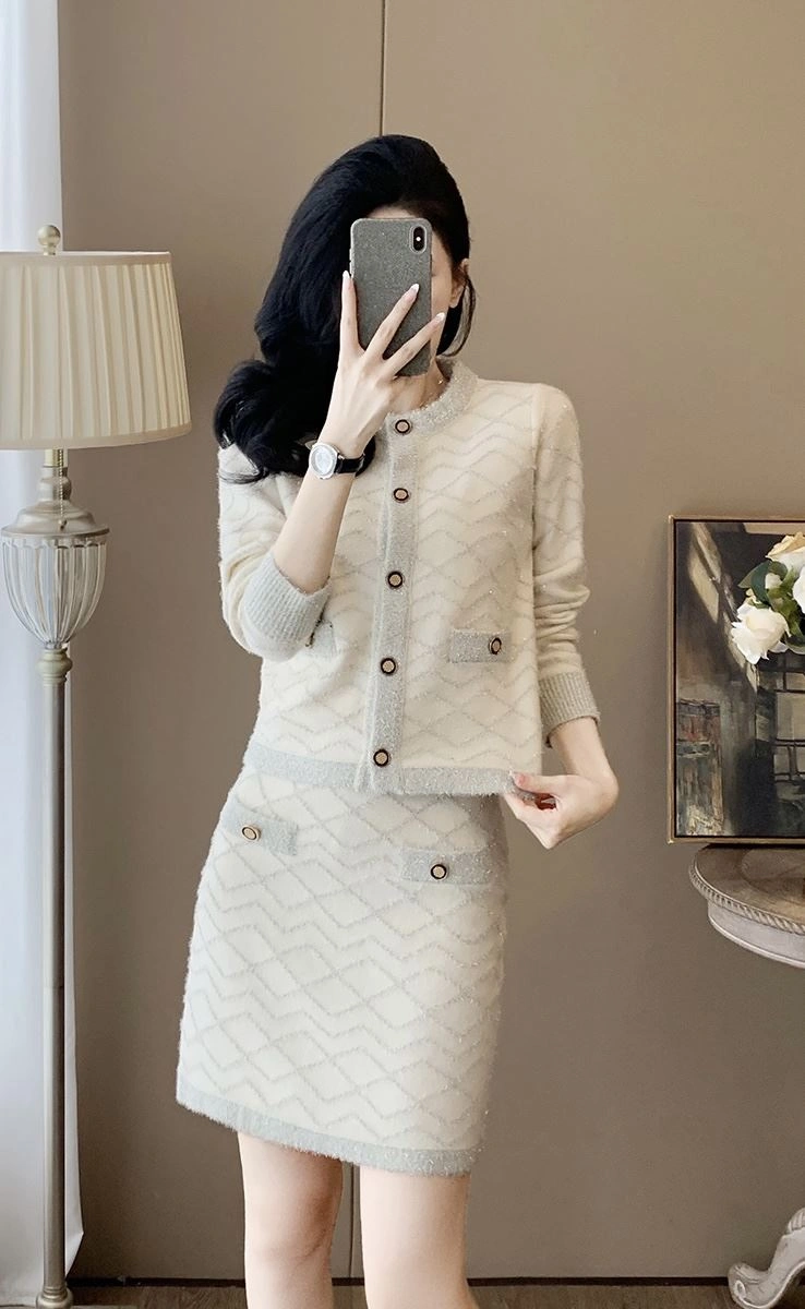 Youthful Chanel Dress Suits 111447