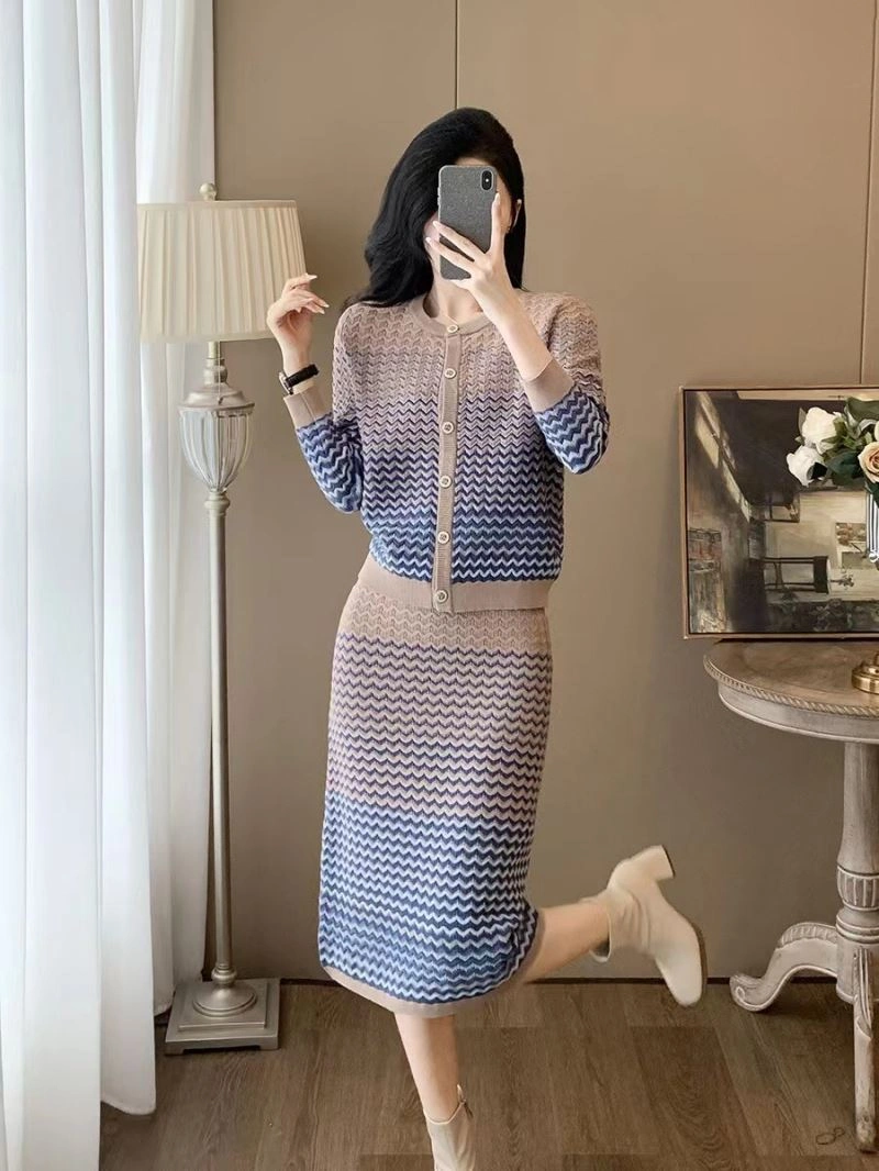 Fashionable Chanel Dress Suits 111427