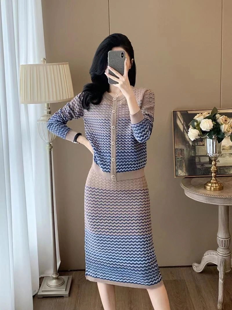 Fashionable Chanel Dress Suits 111427
